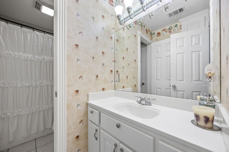 More Photos Of 12900 FM 121, Van Alstyne Lodge Meeting Hall For Sale