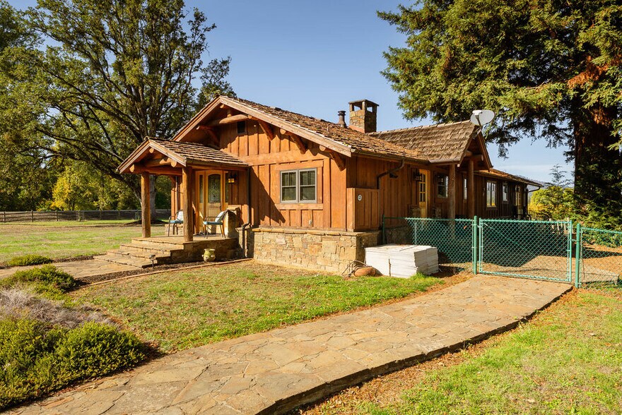 Primary Photo Of 8690 Lookingglass Rd, Roseburg Land For Sale