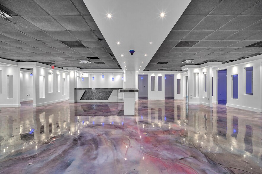 More Photos Of 3900 W Commercial Blvd, Fort Lauderdale Office For Lease