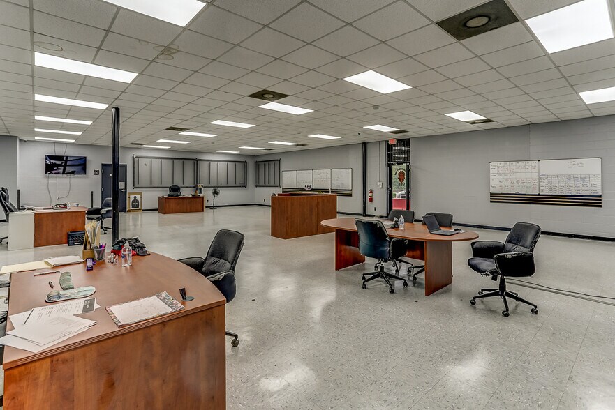 More Photos Of 6920 Winchester Rd, Memphis Freestanding For Sale