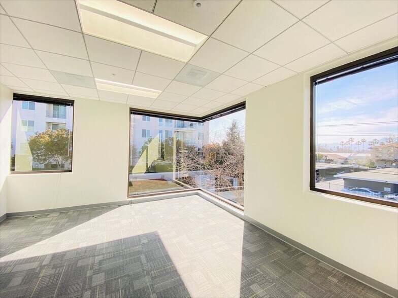 More Photos Of 910 Campisi Way, Campbell Loft Creative Space For Lease