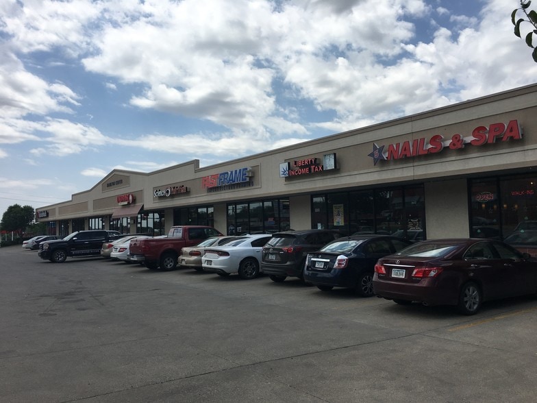 More Photos Of 1901 Hamilton Blvd, Sioux City General Retail For Sale