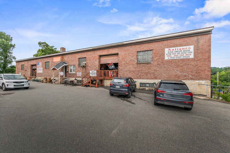 More Photos Of 46 Wight St, Berlin Warehouse For Sale