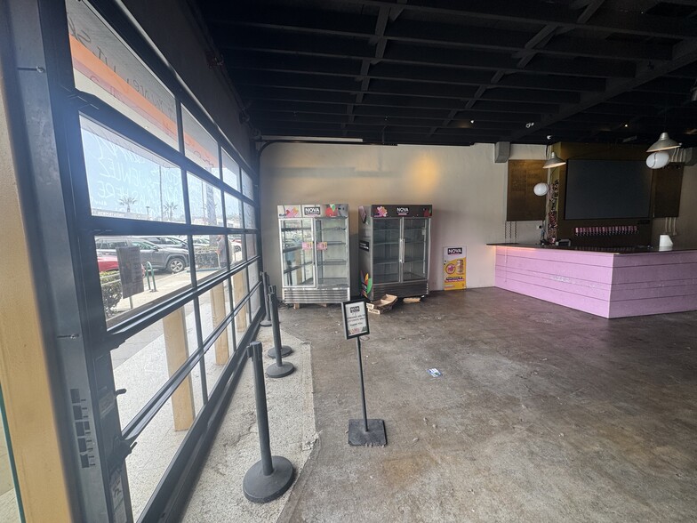 More Photos Of 4845-4847 Newport Ave, San Diego Storefront For Lease