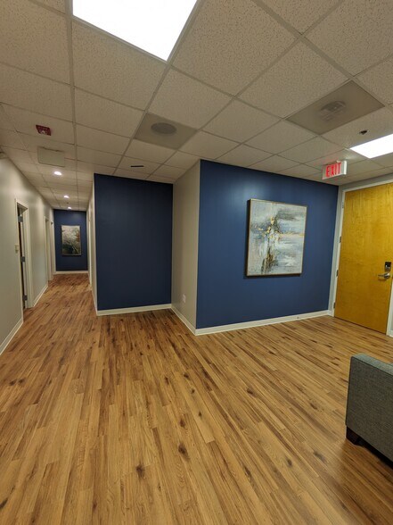 More Photos Of 141 Providence Rd, Chapel Hill Office Residential For Lease