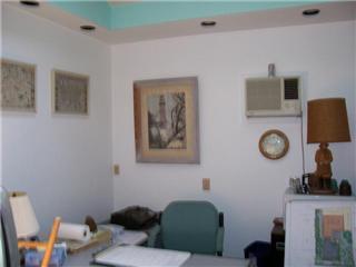 More Photos Of 10 Park Ave, Stafford Showroom For Sale