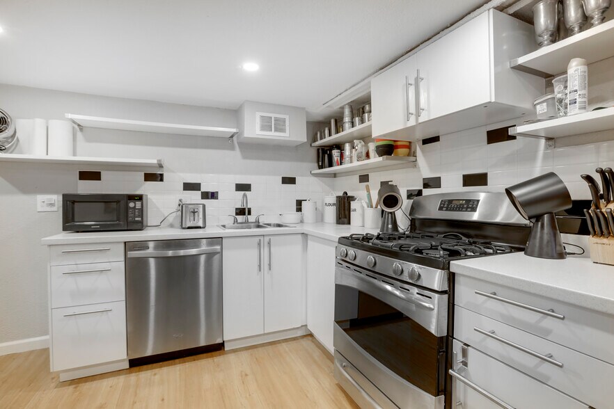 More Photos Of 1325 Corona St, Denver Apartments For Sale