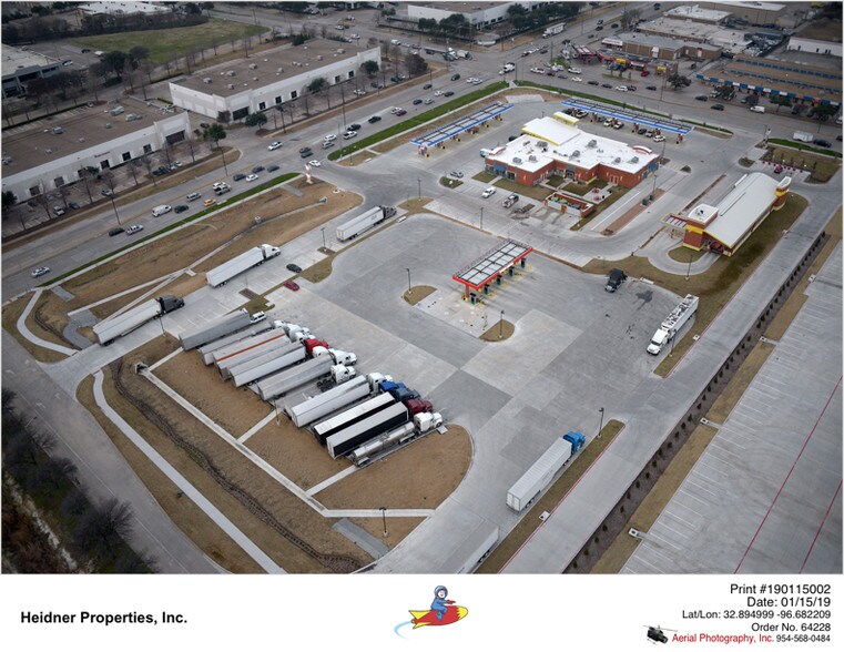 More Photos Of 1910 S Jupiter Rd, Garland Service Station For Lease