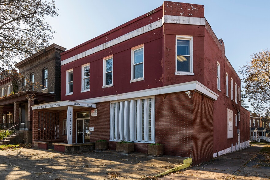 More Photos Of 4019 S Grand Blvd, Saint Louis Flex For Sale
