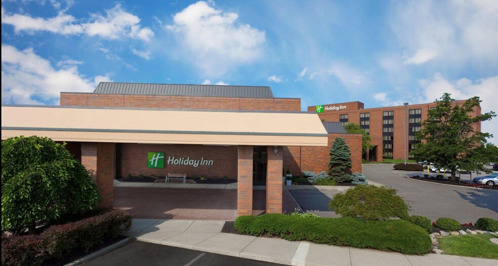 Primary Photo Of 1717 Airport Exchange Blvd, Erlanger Hotel For Sale