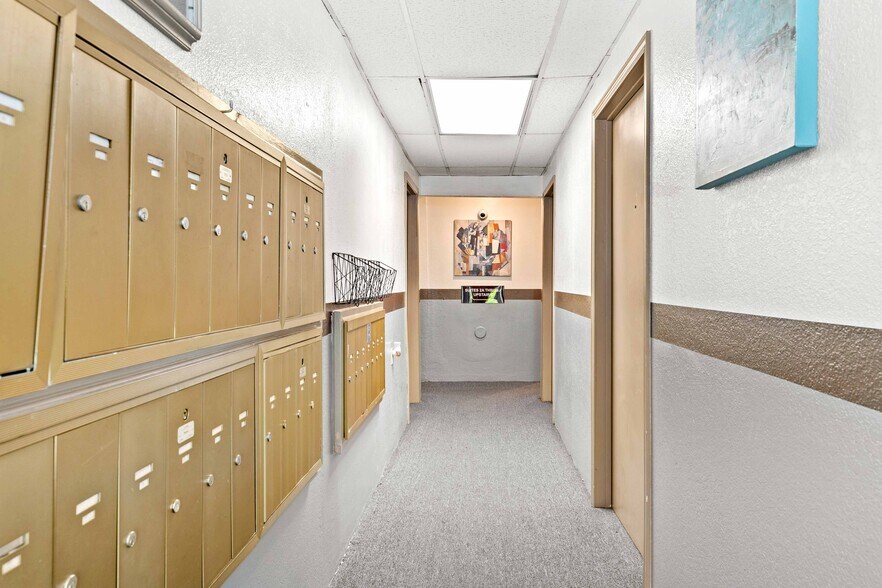 More Photos Of 11490 Burbank Blvd, North Hollywood Loft Creative Space For Sale