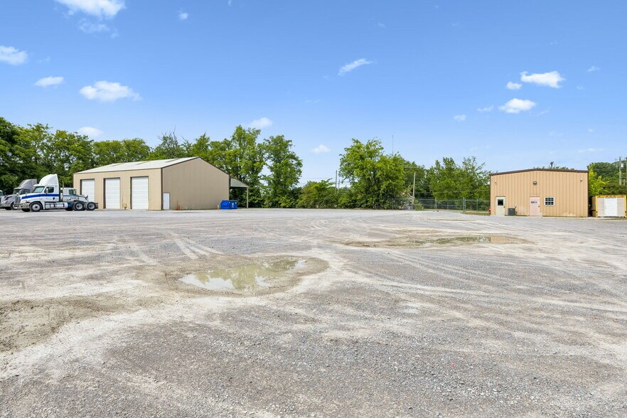 More Photos Of 1311 W College St, Murfreesboro Industrial For Sale
