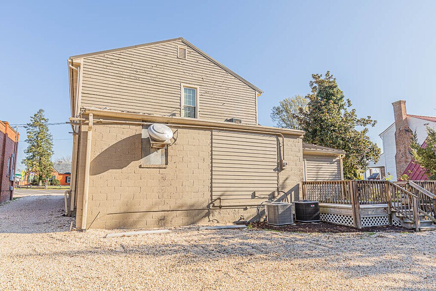 More Photos Of 13185 Hanover Courthouse Rd, Hanover Freestanding For Lease