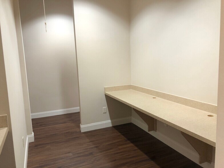 More Photos Of 6513 Preston Rd, Plano Office For Sale