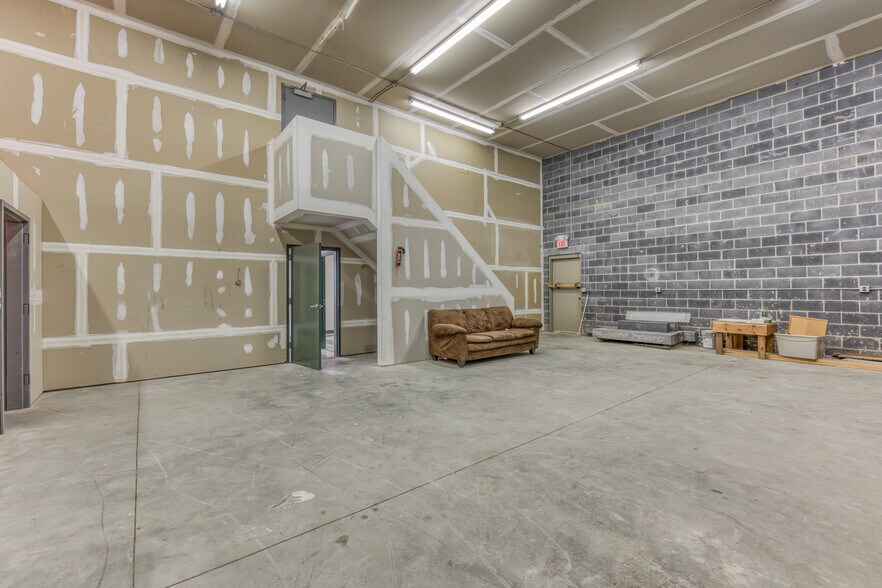 More Photos Of 3545 W Market St, Johnson City Industrial For Sale