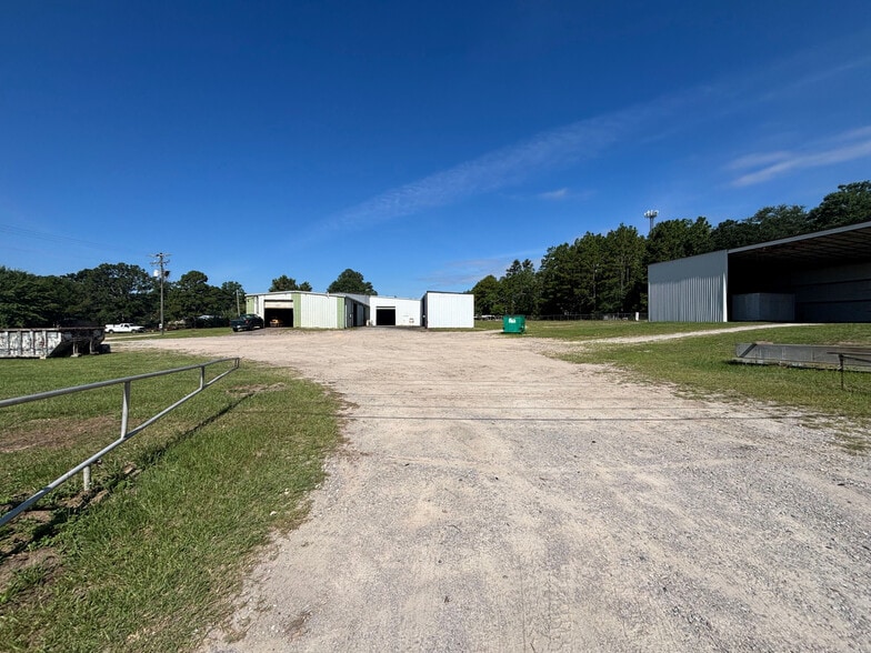 More Photos Of 424 Shelton Rd, West Columbia Warehouse For Sale