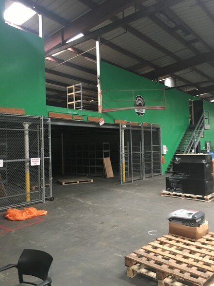 More Photos Of 1501 Eastshore Hwy, Berkeley Manufacturing For Sale