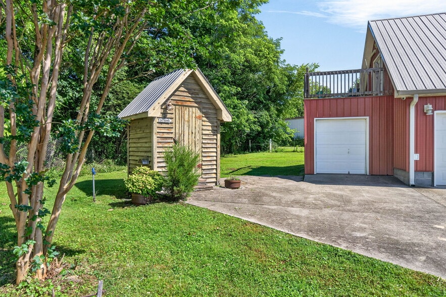 More Photos Of 105 Foothills Rd, Pikeville Multifamily For Sale