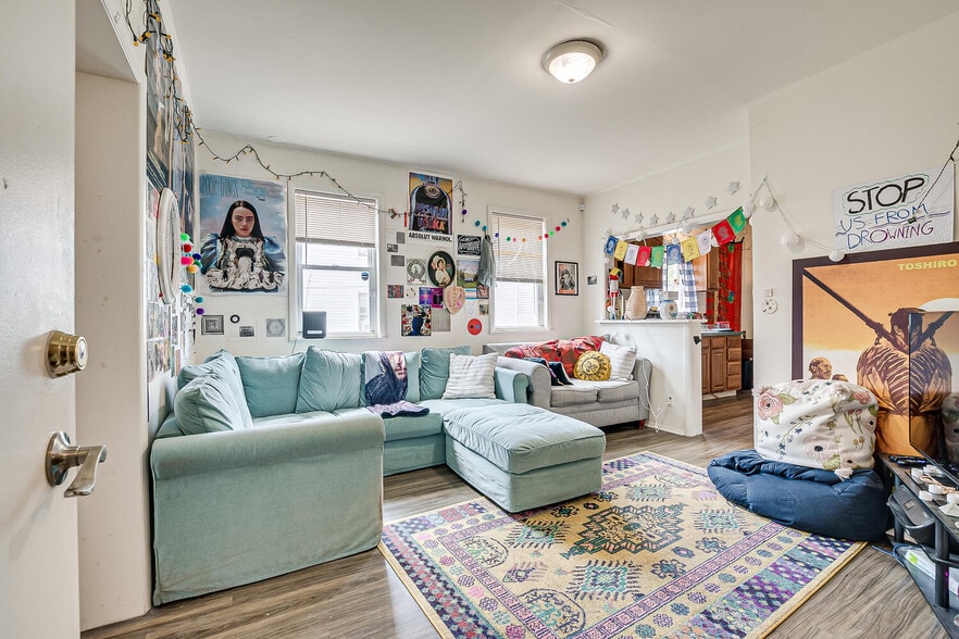 More Photos Of 173 Hamilton St, New Brunswick Specialty For Sale