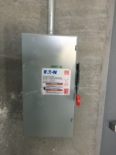 More Photos Of 10950-10952 Woodbine Av, Markham Showroom For Sale