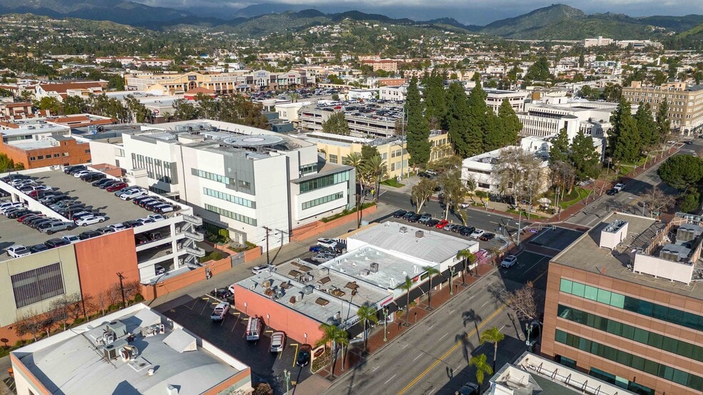 More Photos Of 513 E Broadway, Glendale Storefront For Lease