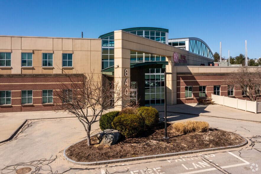 More Photos Of 840 Winter St, Waltham Flex For Lease