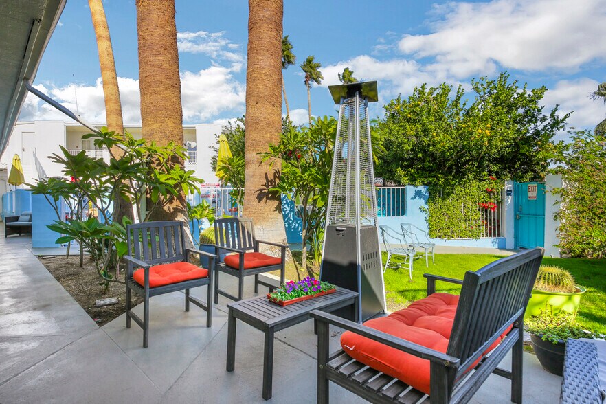 More Photos Of 2525 N Palm Canyon Dr, Palm Springs Hotel For Sale
