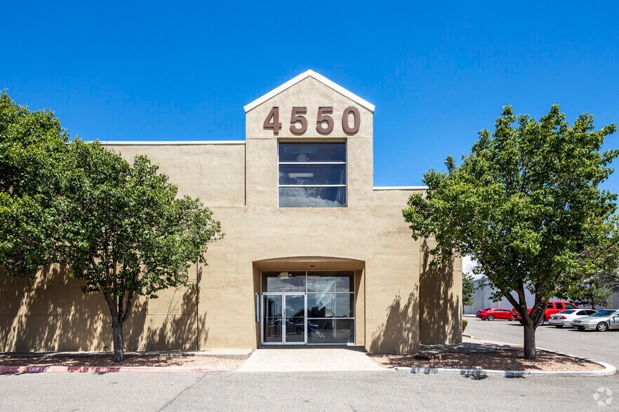 More Photos Of 4550 Eubank Blvd NE, Albuquerque Medical For Lease