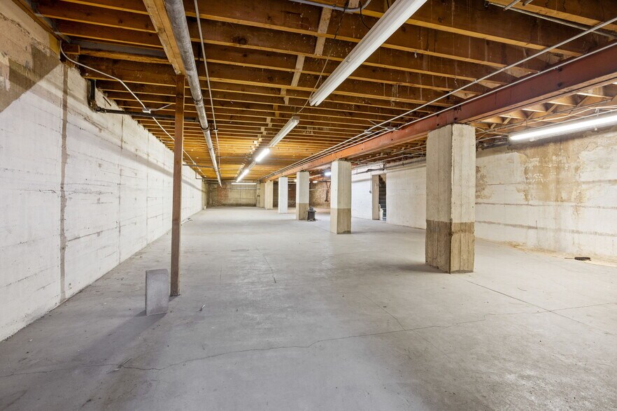 More Photos Of 118 Nevada Ave-127 E Bijou, Colorado Springs General Retail For Lease