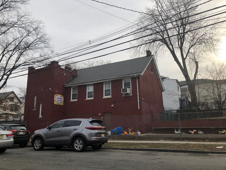 More Photos Of 238 Berkeley Ave, Newark Daycare Center For Sale