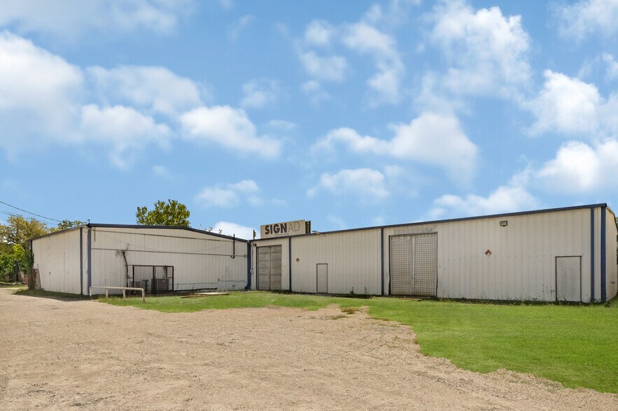 More Photos Of 406 Preston Ave, Pasadena Warehouse For Lease