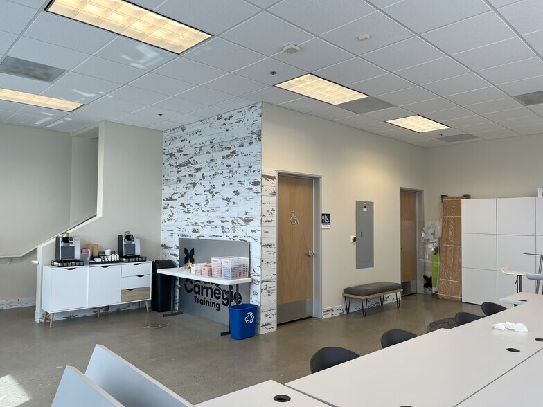 More Photos Of 2201-2213 N Loop Rd, Alameda Research And Development For Sale
