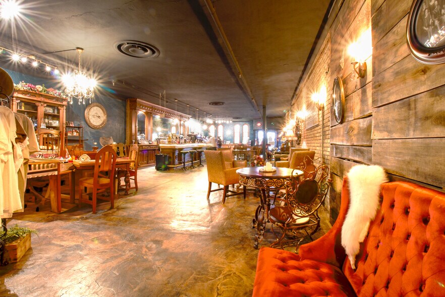 More Photos Of 27 7th Ave N, Saint Cloud Storefront Retail Office For Lease