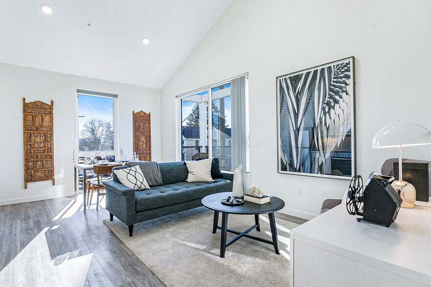 More Photos Of 5880 N Greeley Ave, Portland Apartments For Sale