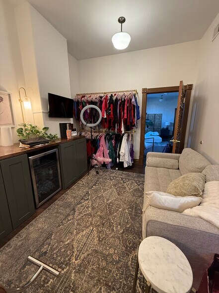 More Photos Of 311 S Phillips Ave, Sioux Falls Storefront Retail Office For Lease