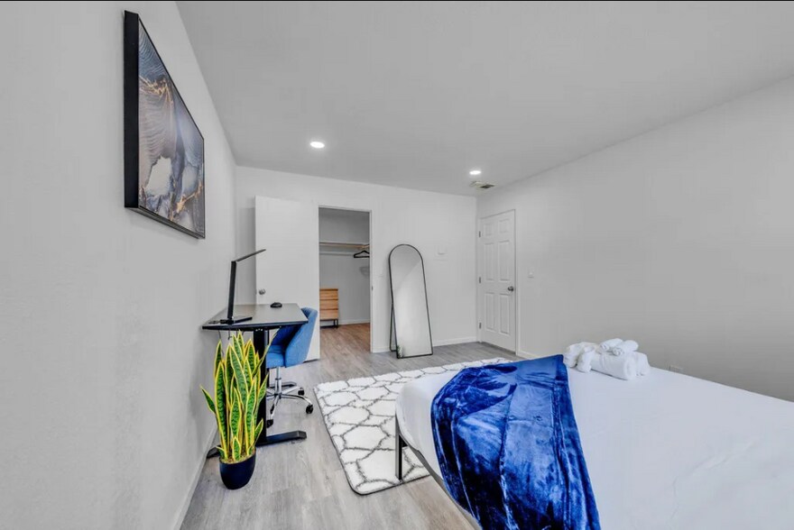 More Photos Of 503 S Kiely Blvd, San Jose Apartments For Sale