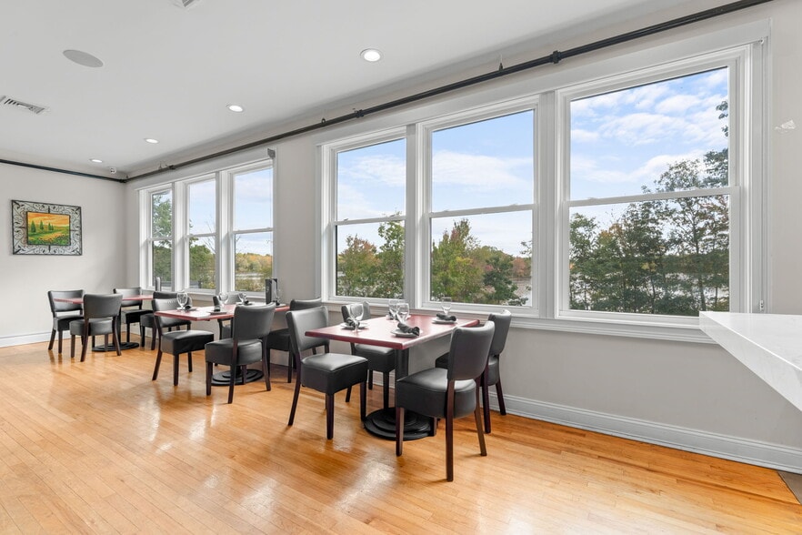 More Photos Of 119 Washington St, Plainville Restaurant For Lease