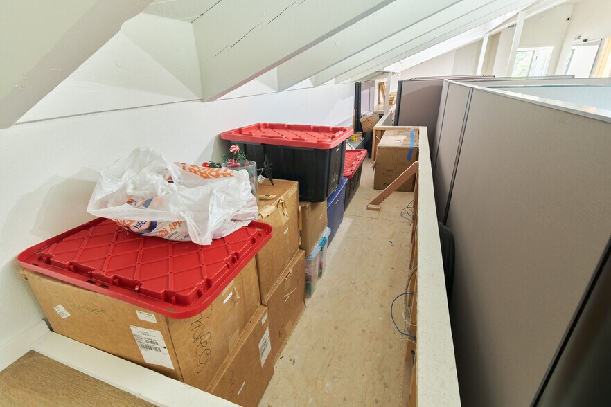 More Photos Of 586 Bonanza Trail, Big Bear Lake Office Residential For Sale