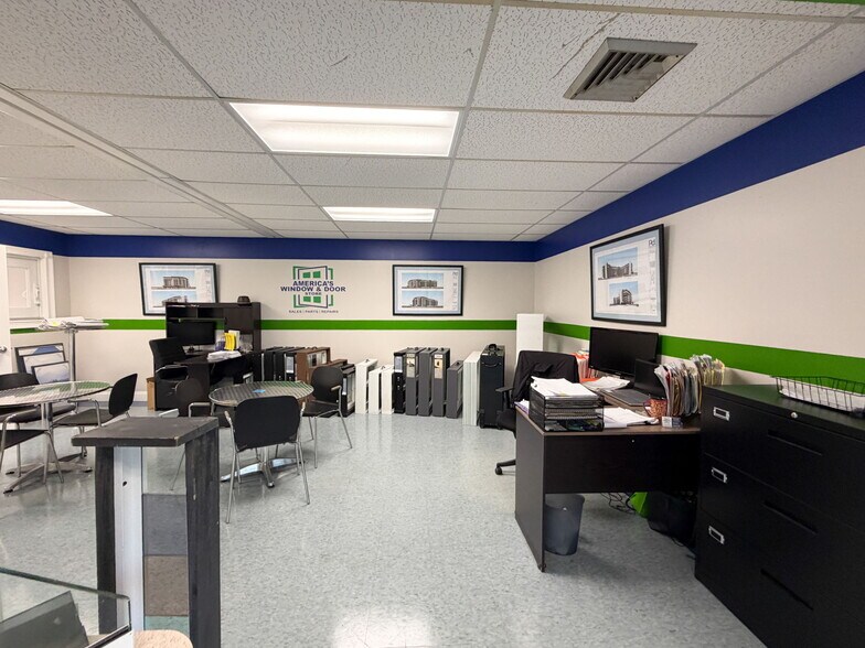 More Photos Of 5908 Johnson St, Hollywood Light Manufacturing For Sale