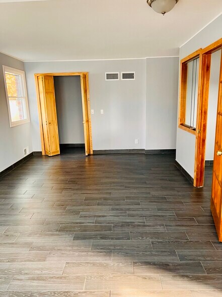 More Photos Of 1032-1036 Victory Blvd, Staten Island Medical For Lease