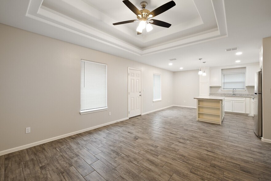 More Photos Of 2021 Stardust Ln, Edinburg Multifamily For Sale