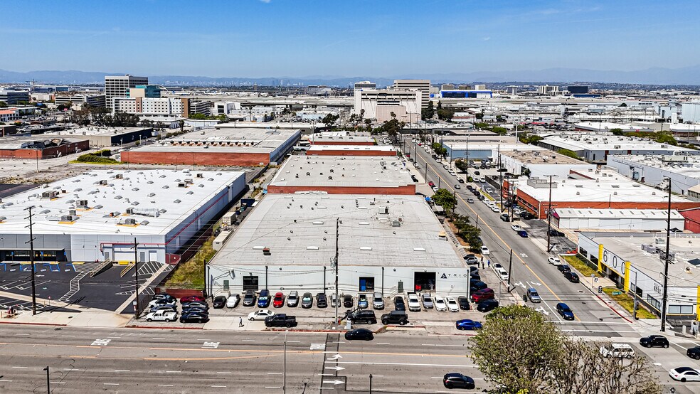 More Photos Of 601 Lairport St, El Segundo Manufacturing For Lease