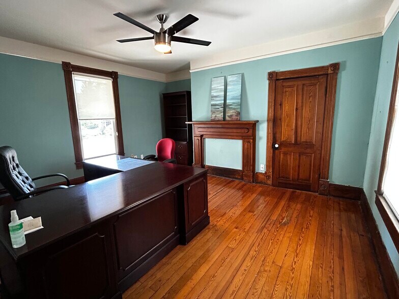 More Photos Of 609 S Main St, Culpeper Office Residential For Sale