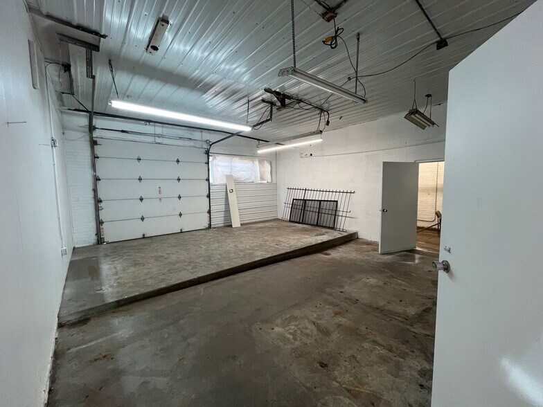 More Photos Of 1501-1505 Grand Blvd, Kansas City Freestanding For Sale