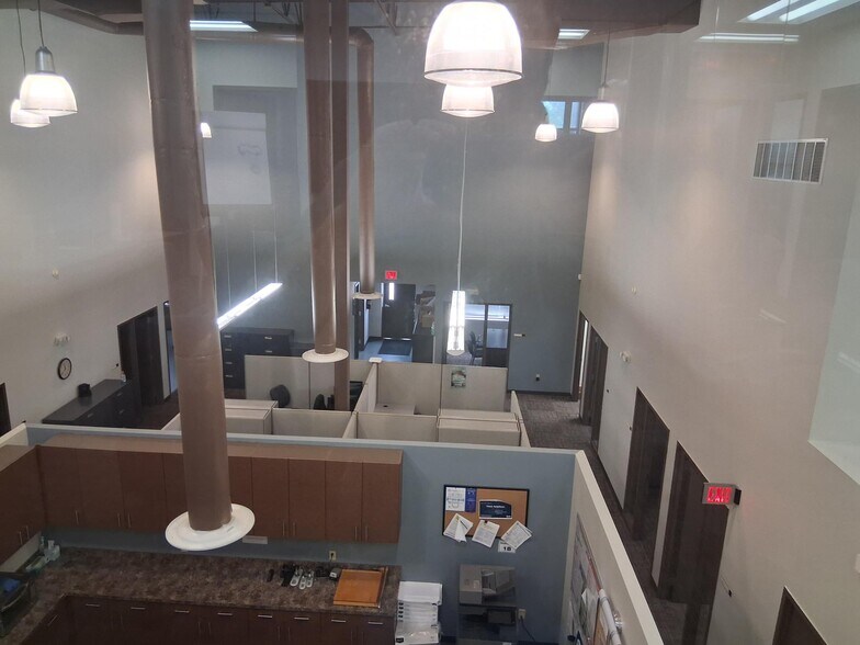 More Photos Of 7679 Limestone Dr, Gainesville Light Manufacturing For Sale