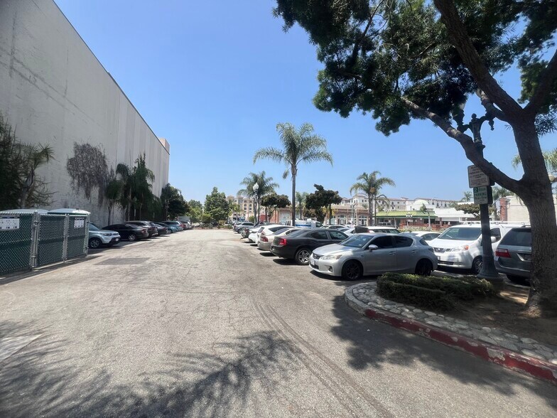 More Photos Of 17 S 1st St, Alhambra Restaurant For Sale