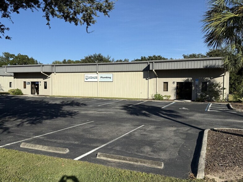 Primary Photo Of 302 Richey Rd, Leesburg Warehouse For Lease