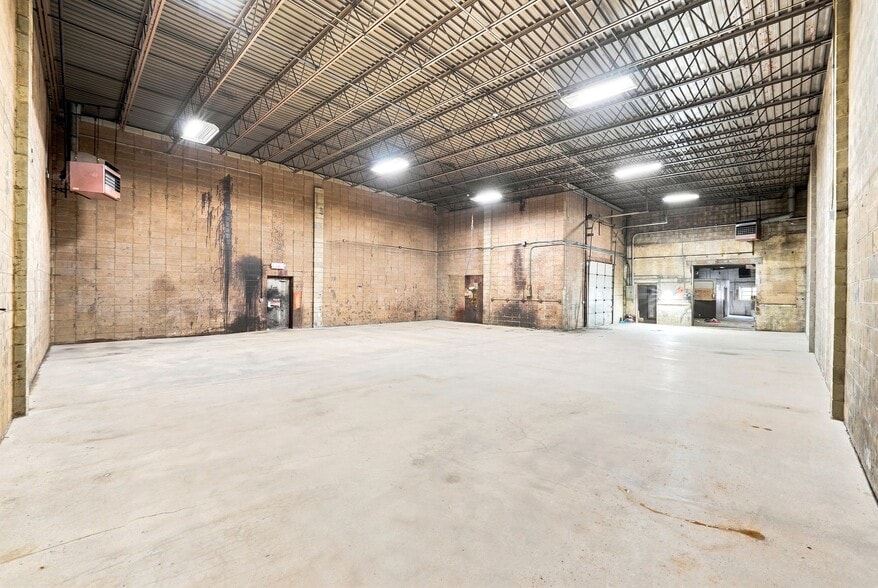 More Photos Of 21 Highway 17, East Rutherford Industrial For Lease
