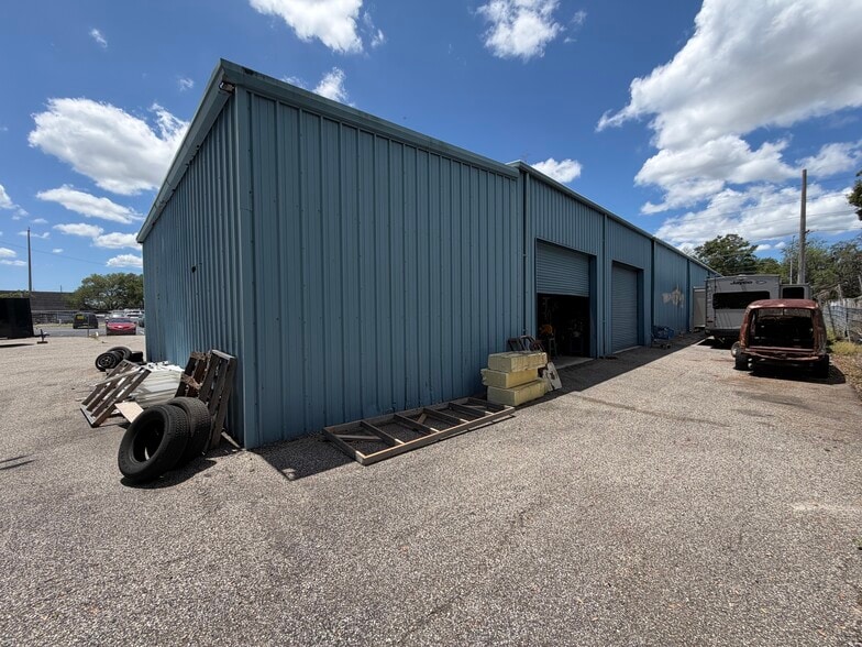More Photos Of 15921 N Florida Ave, Lutz Warehouse For Sale