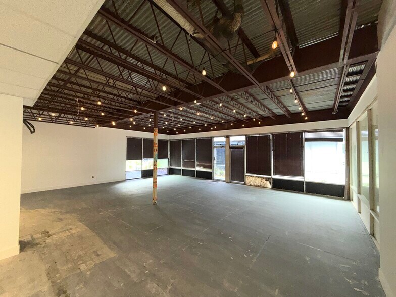 More Photos Of 11471 W Sample Rd, Coral Springs Unknown For Lease